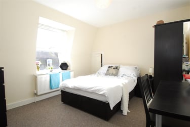 2 bed flat, 9 Seaton Avenue, Mutley, Plymouth, PL46QJ - Image 3